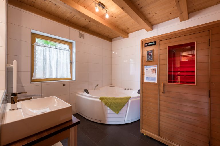 Ferienhaus Chalet Schlossblick - Vomp